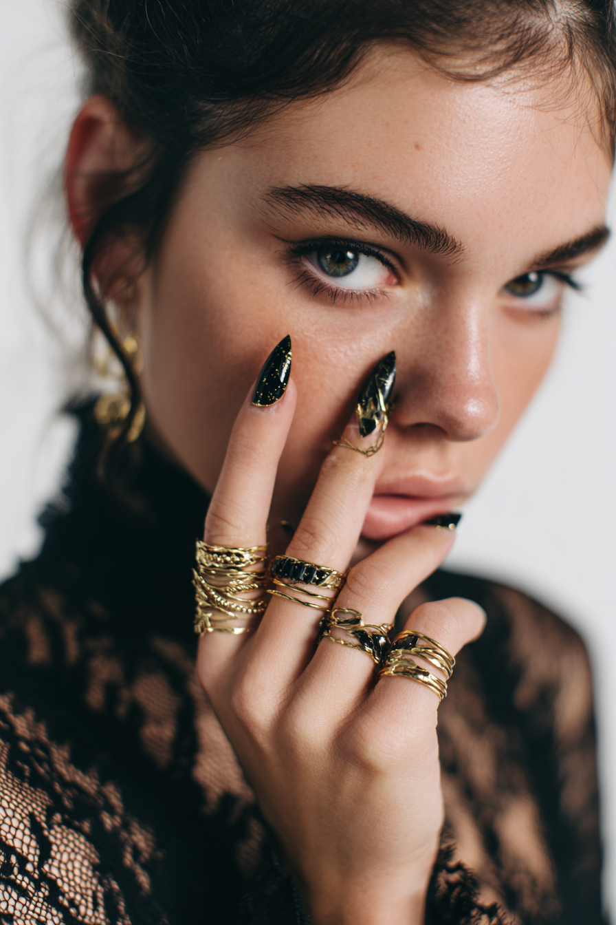 thanksgiving nail designs 2025 with cozy fall colors and festive autumn nail art