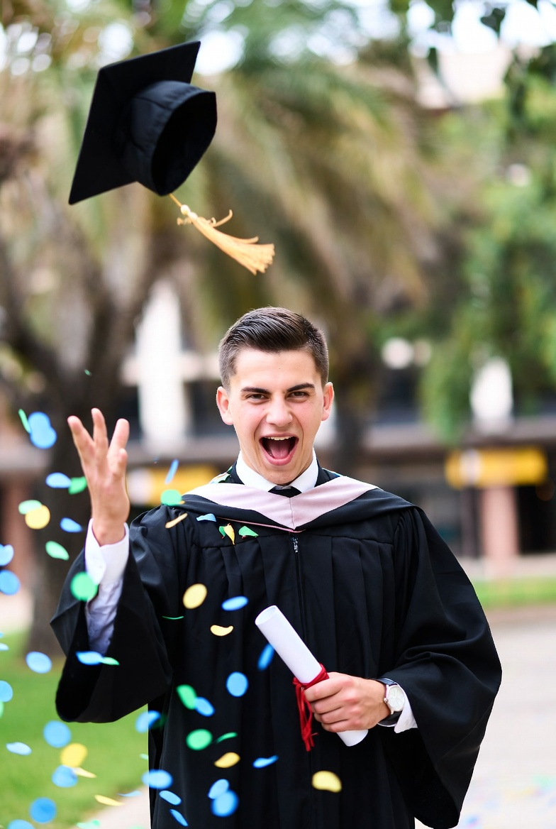 best graduation pictures ideas trendy graduation photoshoot ideas cap and gown graduation poses